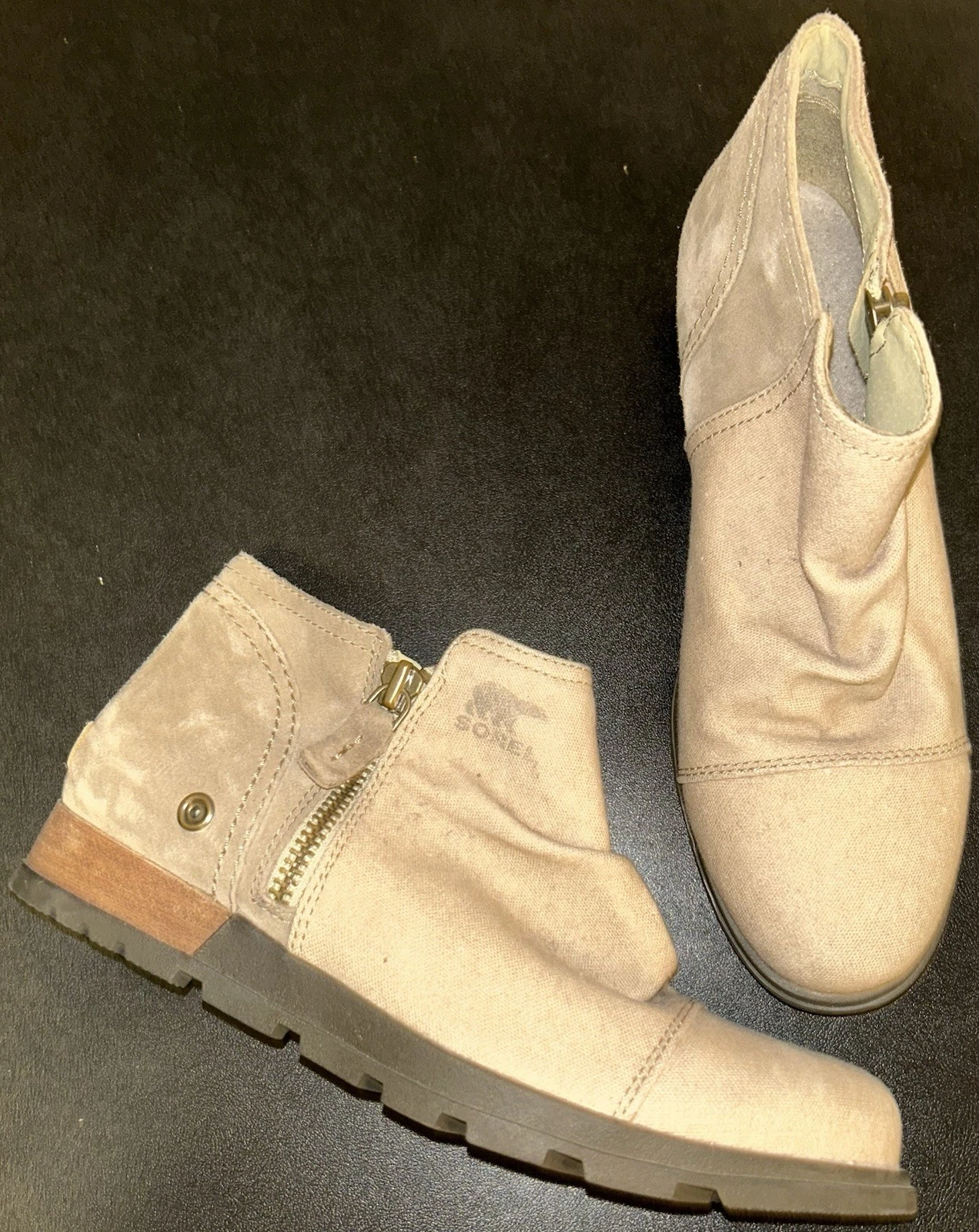 Sorel Women's Light Brown Tan Major Low Ankle Boots Size 8.5 Almond Toe Zip