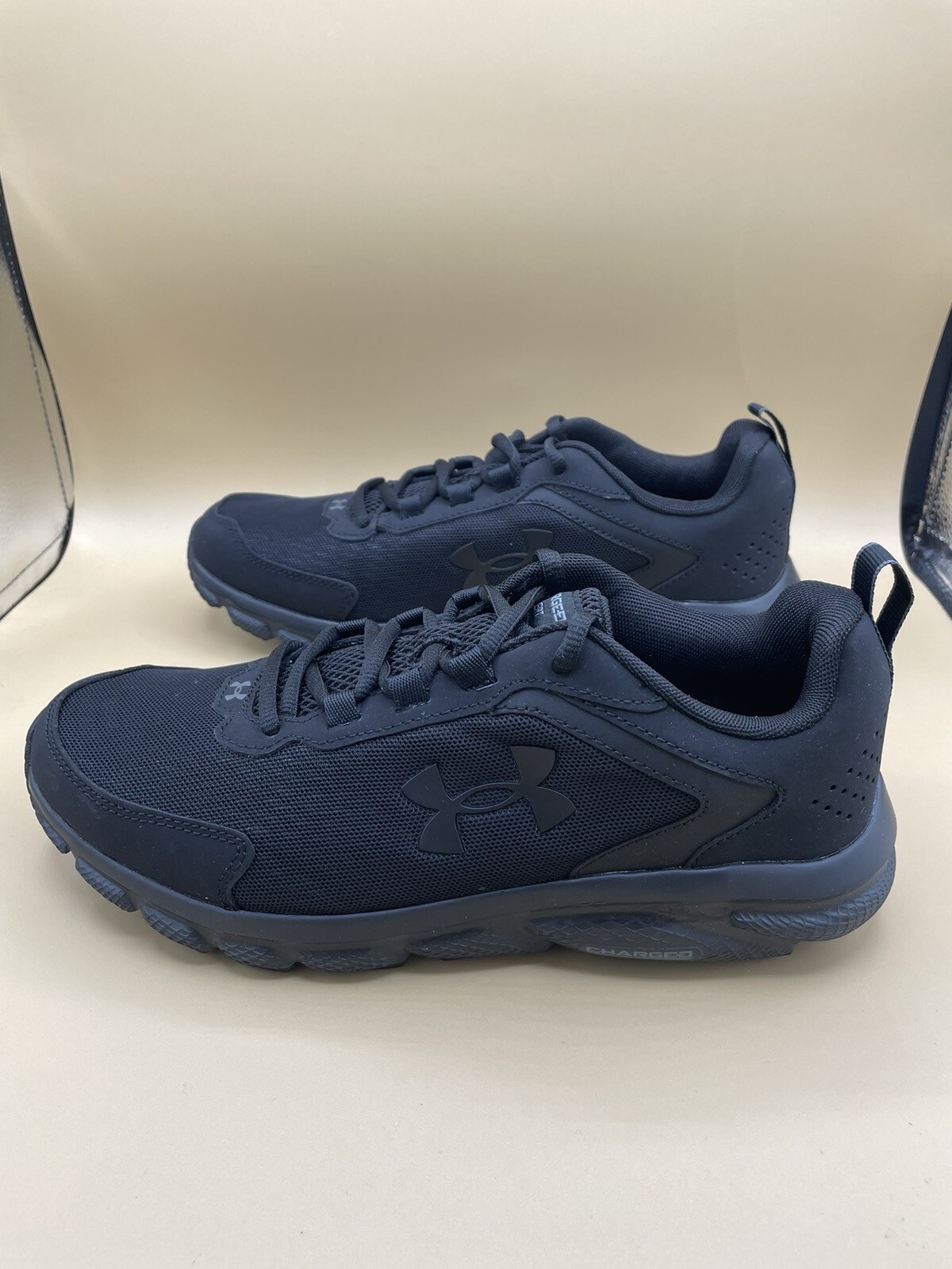 Size 9 Under Armour Men's CHARGED ASSERT 9 Black /Black Running Shoes New No Box