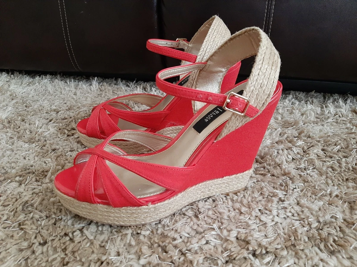 Adaira sandals store