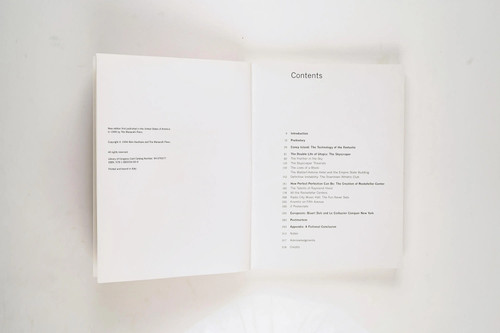 Delirious New York: A Retroactive Manifesto for Manhattan by Rem Koolhaas 1994 - Foto 4 di 10
