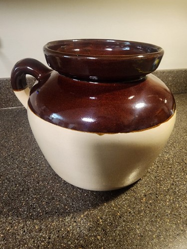 RRP Stoneware Robinson Ransbottom Pottery Co Roseville Ohio Pot