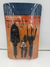 Fiskars 4pc Gardening: Planting & Pruning Set: Cultivator/Trowel/Pruner/Cushion
