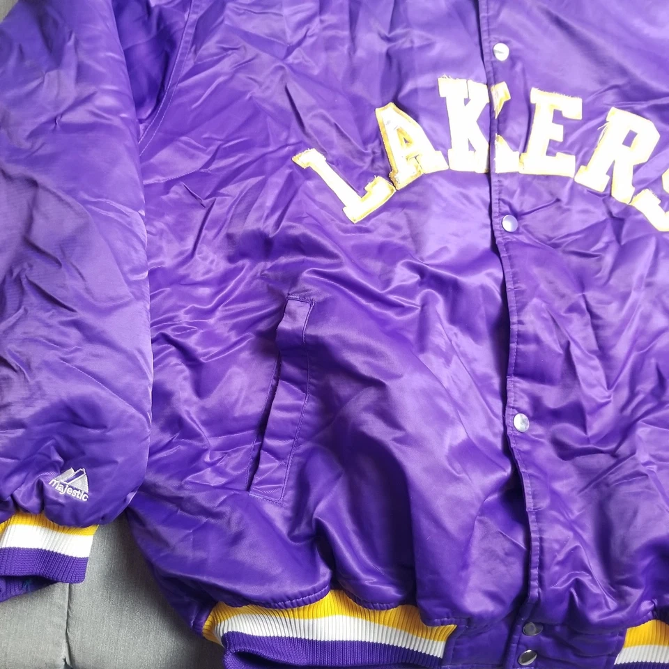 Chaqueta de bombardero de colección Majestic Hardwood Classics Los Angeles Lakers NBA 90s 2XL XXL Foto 4 de 4