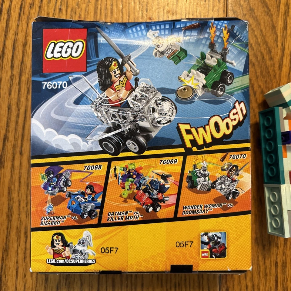 NUEVO En Caja LEGO 76070 DC Super Heroes Micros Wonder Woman Vs. Doomsday con bono Foto 2 de 4