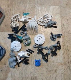 LEGO BIONICLE: Kohrak (8565) Complete And Canister