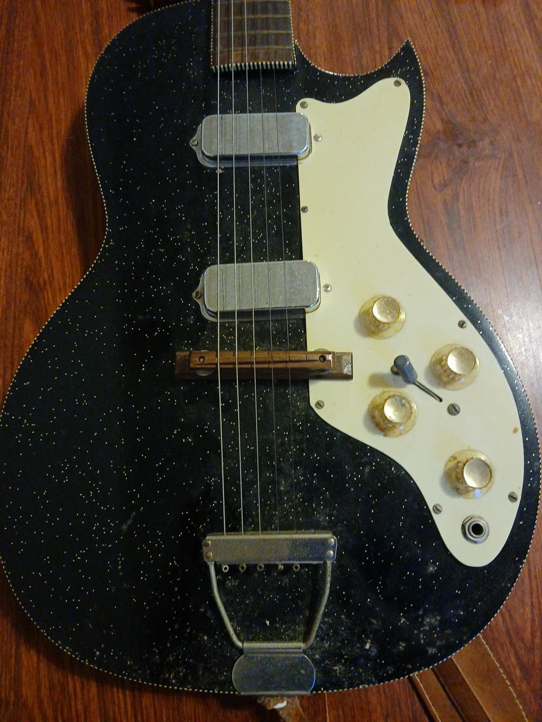 Picture 3 of 9
