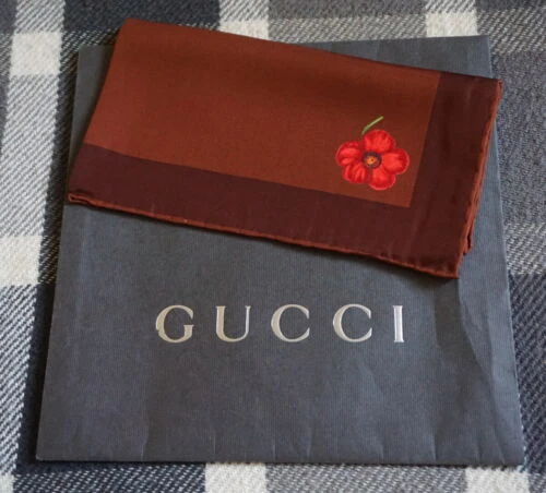 Gucci 100% Silk Pocket Square Handkerchiefs for Men