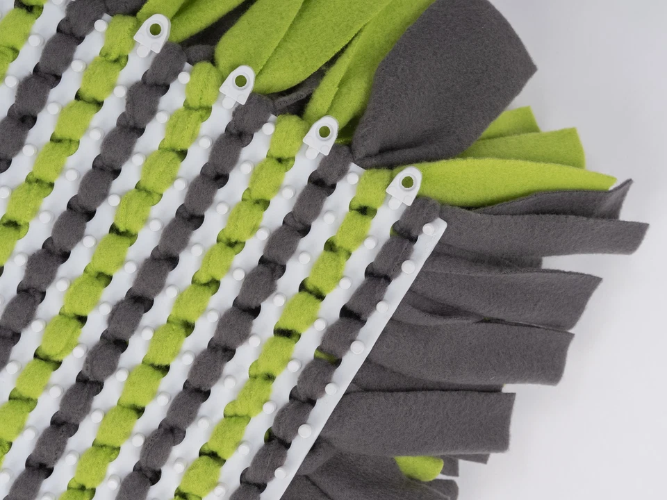 TrendPet Schnüffelteppich für Hunde, 48 x 48 cm, grün - Bild 2 von 4