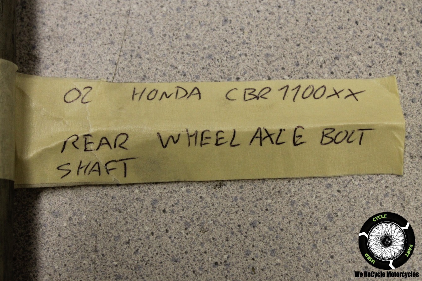 2002 HONDA CBR 1100 XX BLACKBIRD REAR WHEEL AXLE BOLT SHAFT CBR1100