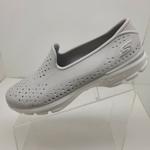 skechers server shoes