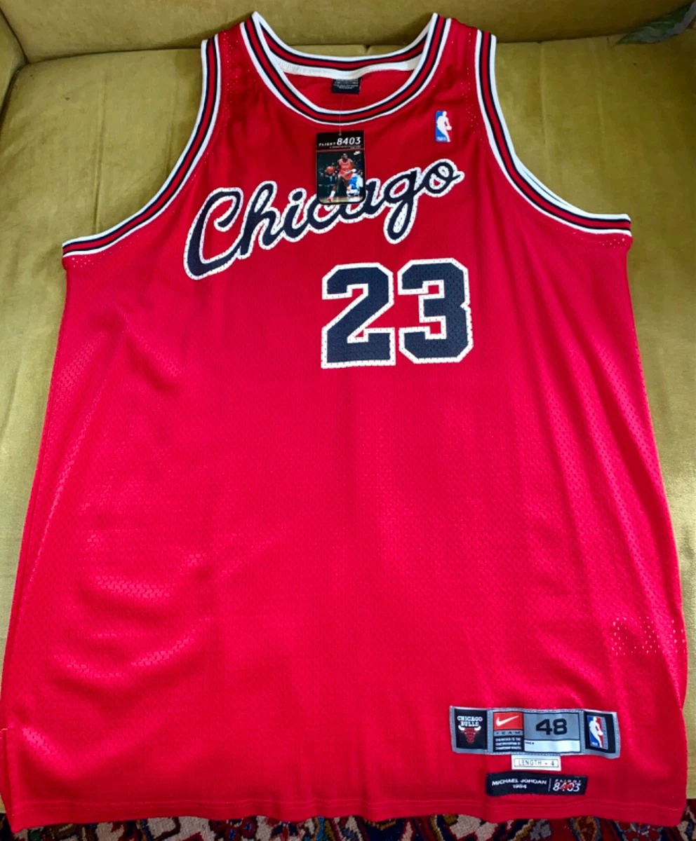 Vintage Nike NBA Chicago Bulls M. Jordan Jersey Size 2XL 52