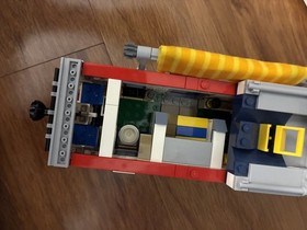 LEGO CREATOR 31052: Vacation Getaway Set  Great Condition Fantastic Gift