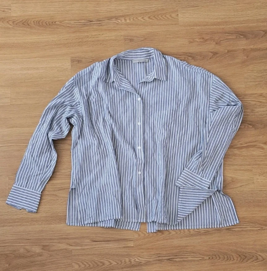 Camisa Vince Coastal a Rayas con Botones para Mujer Talla M Azul Blanco Talla Grande Calce Cuadrado Foto 2 de 4