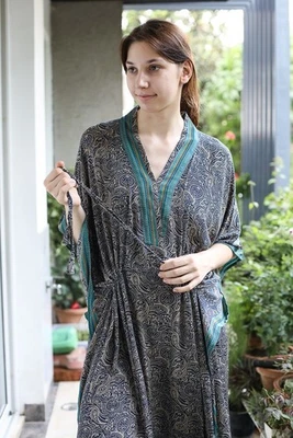Satén Kaftan Azul Lujoso Boho Maxi Vestido Resort Wear Camisón PS MFN1017 - Imagen 1 de 4