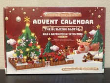 Christmas Tree Scene Advent Calendar. 24 Days. New Sealed. 828 Pieces.