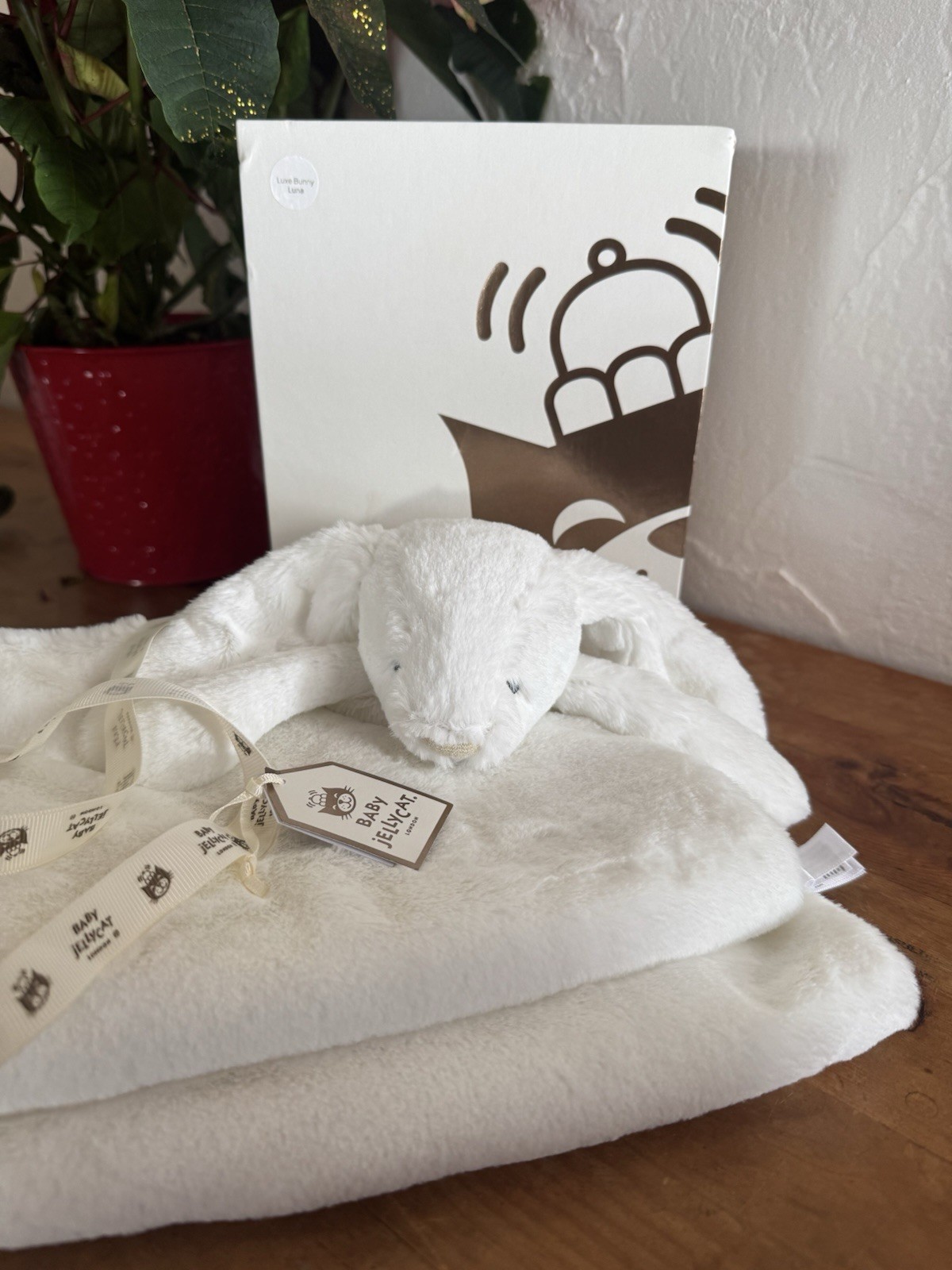 Jellycat Bashful Luxe Bunny Luna doudou lapin le cadeau de naissance idéal