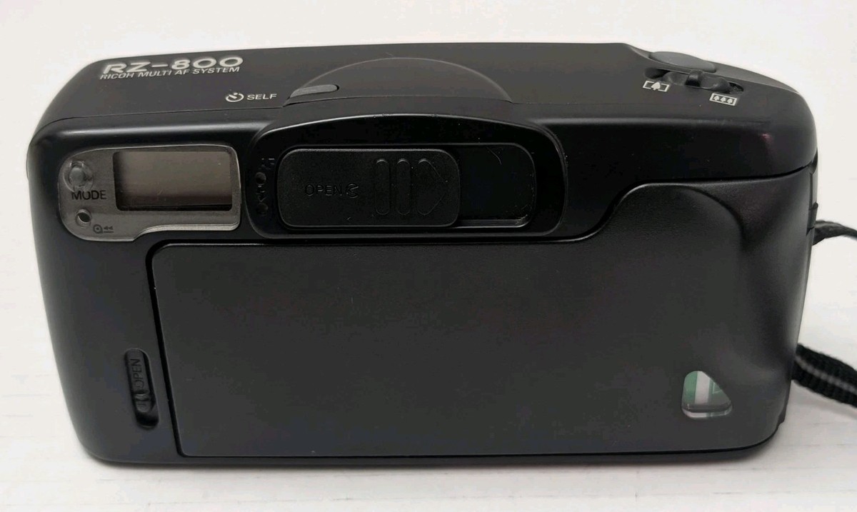 RICOH フィルムカメラ　RZ-1100 新品 Ricoh RZ-800 DATE 35mm Film Point & Shoot Camera Works Battery Not