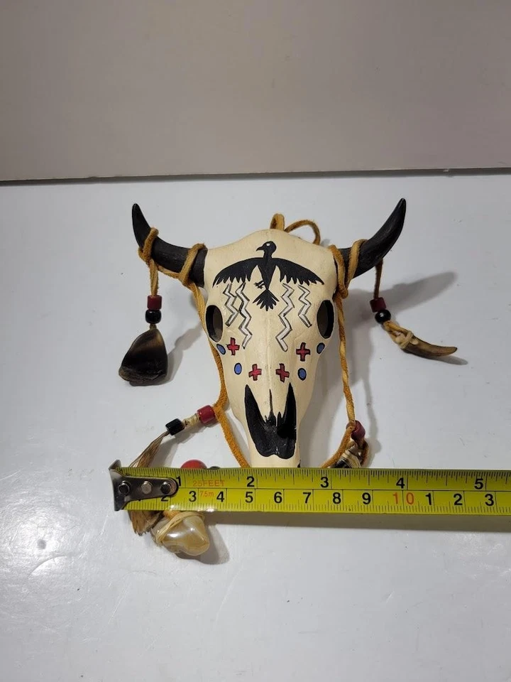 Calavera de búfalo pintada a mano decoración de pared plumas con cuentas de nativos americanos 9x10 pulgadas Foto 4 de 4