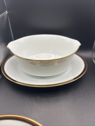 China set for 4 Noritake brand With Gravy Bowl