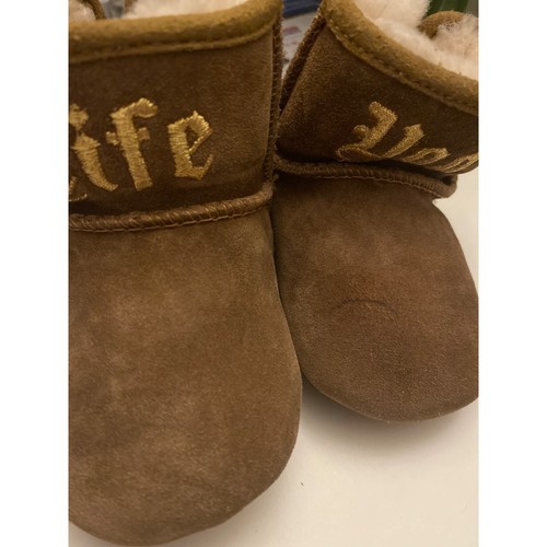 Life Uggs Jeremy Scott bordado oro metálico gamuza botas de bebé 6/12 meses - Imagen 11 de 11