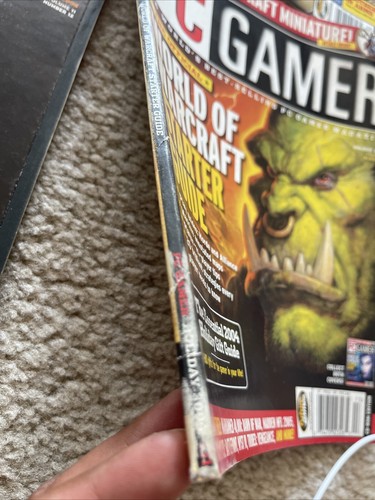 PC Gamer Magazines 2004 - Volume 11 #1, 2, 3, 4, 8, 11, 12, & Holiday- No Discs - Picture 15 of 16