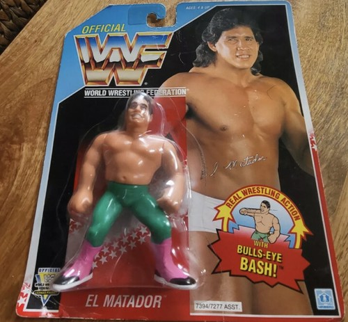 WWF/WWE Hasbro Wrestling Figure El Matador Tito Sa...