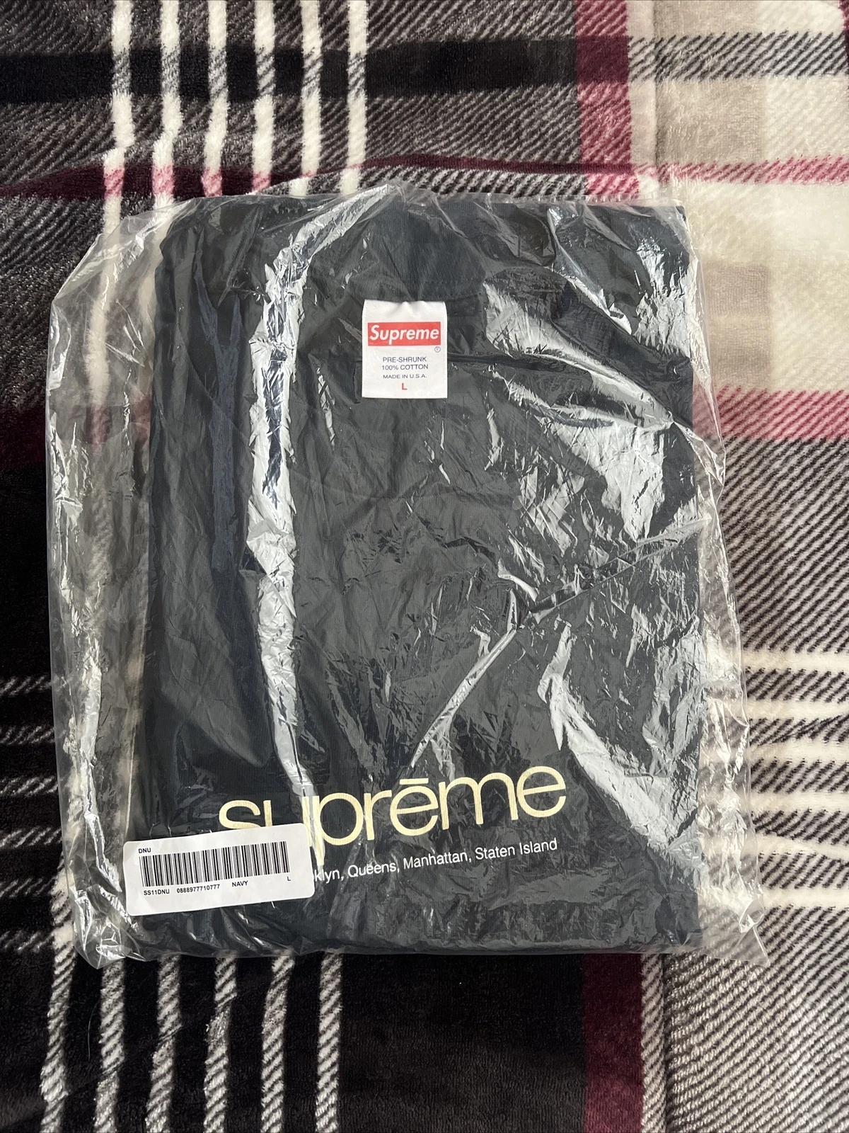 Tee shirt marine Supreme Five Boroughs grande étiquette neuve