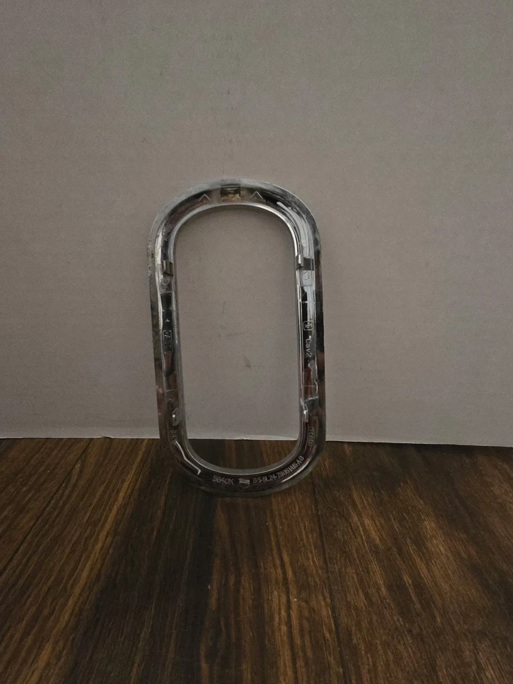 Ободок переключателя передач для центральной консоли Ford Explorer 06–10 годов выпуска объемный - Изображение 2 из 2