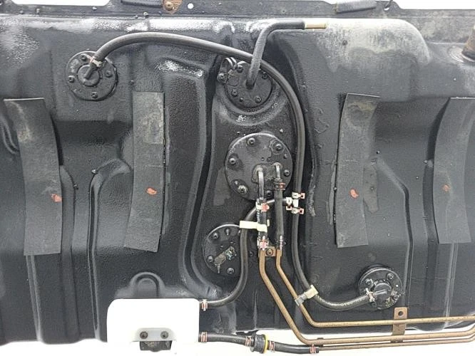 Reservoir SUZUKI BALENO 1 BREAK - Photo 4/4