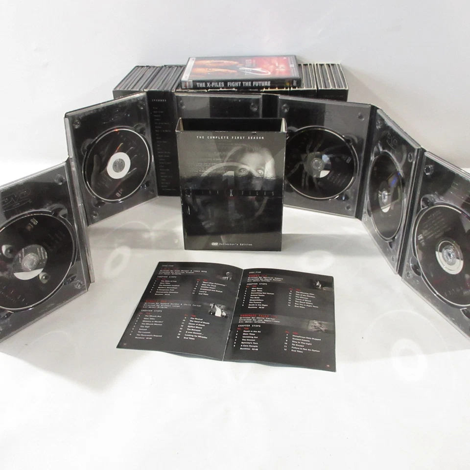 X-Files Complete Collectors Edition DVD Seasons 1-9 & Movie Fight Future Extras - Image 4 of 4