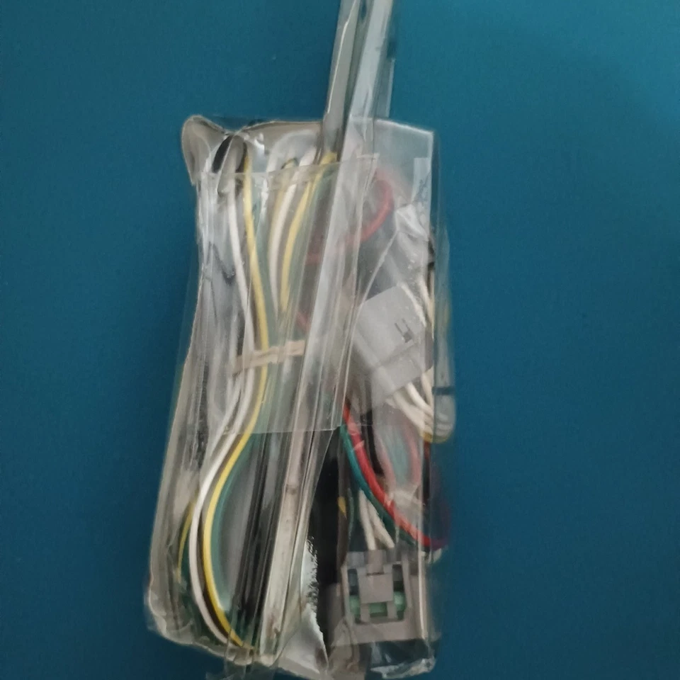 Arnés de cableado personalizado Curt 55513 para Toyota Hilux/T100/Tacoma Foto 3 de 3