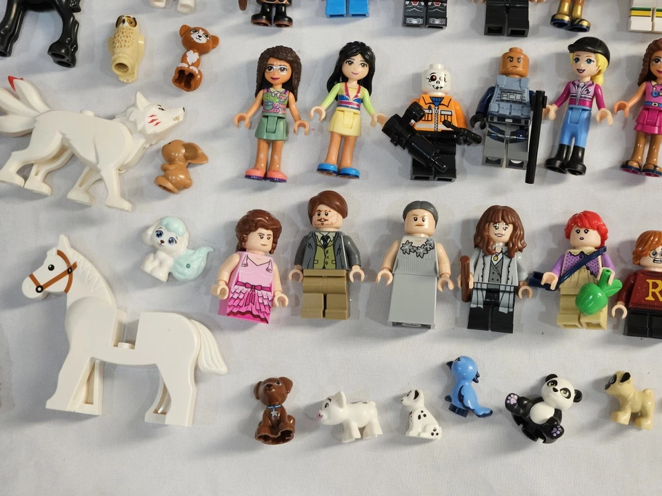 ENORME LOTE DE MINIFIGURAS LEGO - 180+ figuras, 80+ animales, llaveros y accesorios Foto 3 de 4