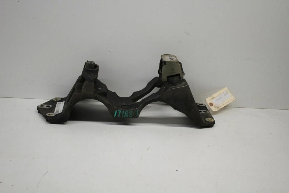 2004-2006 Volkswagen Phaeton Transmission Support Bracket OEM Used - Image 4 of 4