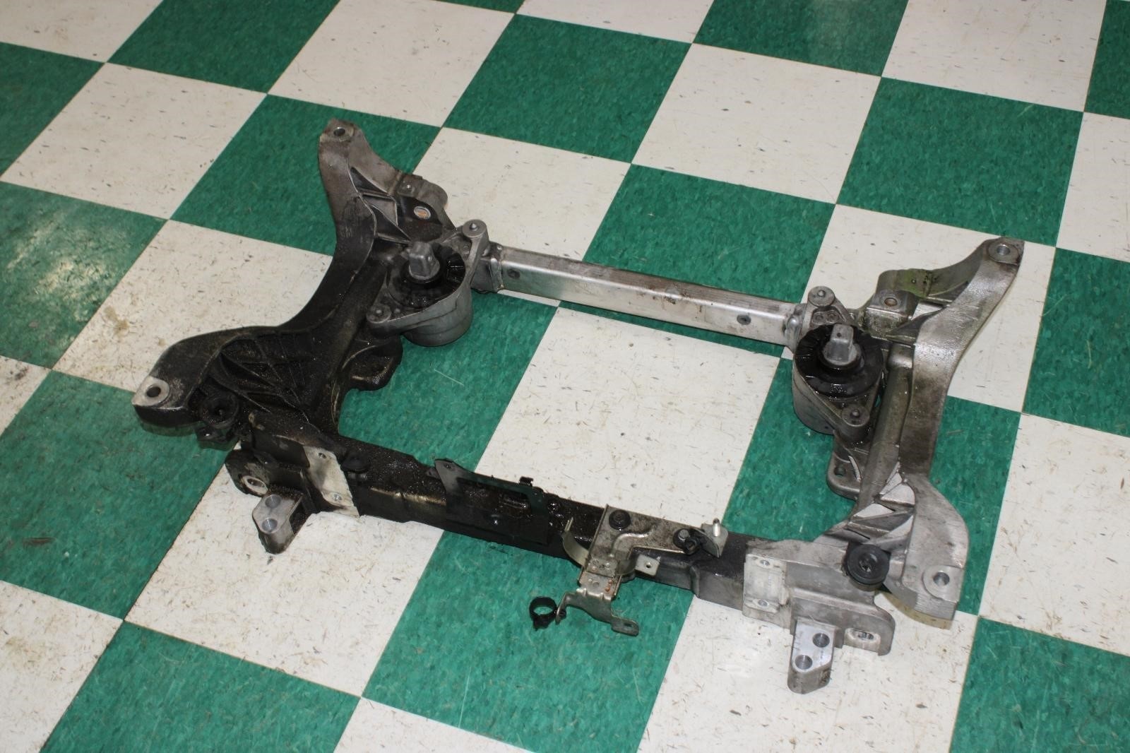 14-17 Ghibli 3.0L Motor Engine Subframe Crossmember Cradle Support Factory OEM
