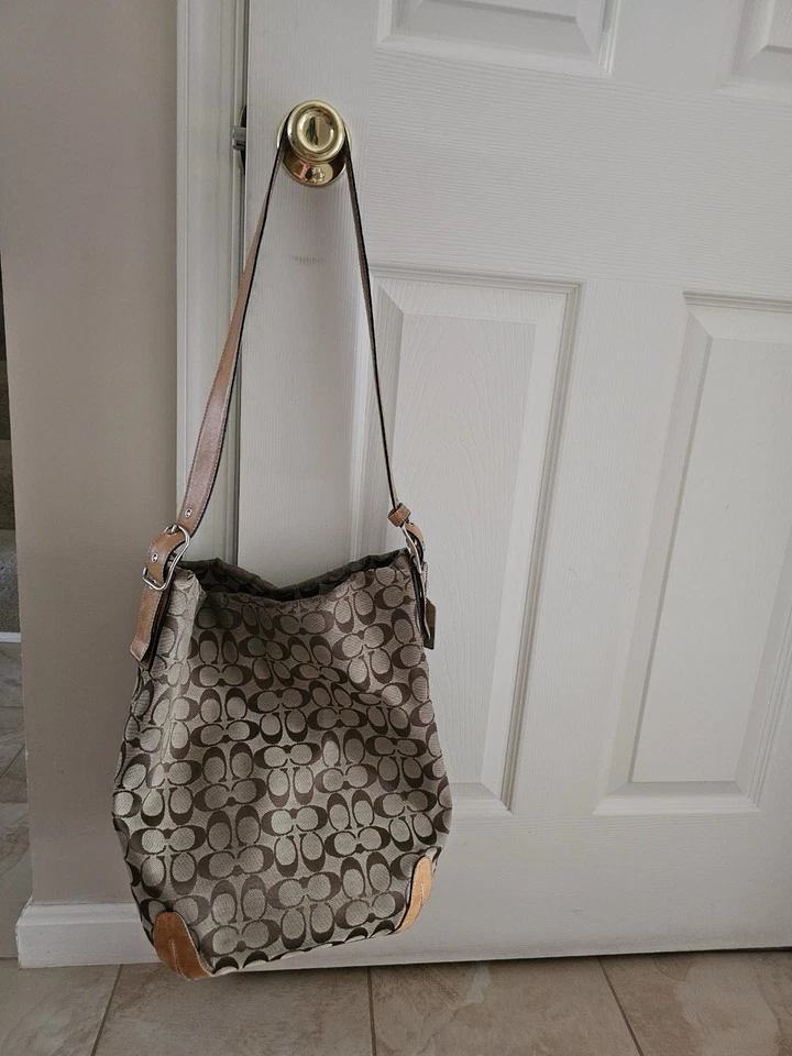 Rare! Large Coach Signature Canvas Hobo Bag F6083 & Accordion Wallet F40753 Set! - Image 4 of 4