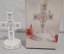 1992 Precious Moments Jesus Loves Me Cross in Box 240109