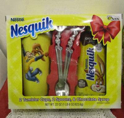 NEW NESTLE NESQUIK GIFT SET 2 Yellow Plastic TUMBLERS Cups, 2 SPOONS & SYRUP