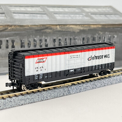MRC N Scale 7025 Johnson Wax 50ft Plug Door Steel Freight Boxcar JWAX 49105