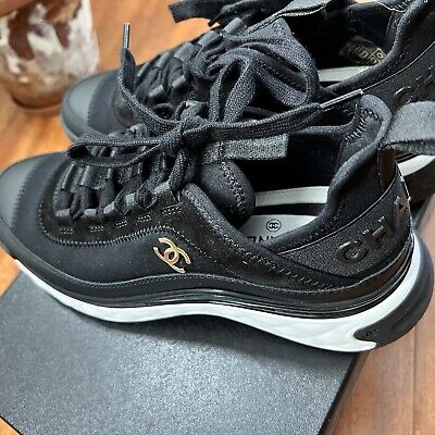Size 7.5 - CHANEL Velvet Calfskin & Mixed Fibers Black Size 7.5 - CHANEL Velvet Calfskin & Mixed Fibers Black