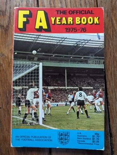 Guide FA official yearbook 1975-76 - Foto 1 di 6