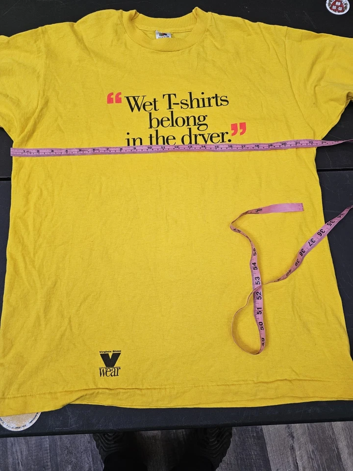 Camisetas molhadas vintage Virginia Slims Wear cigarros XL amarelas anos 90 pertencem à secadora  - Imagem 4 de 4