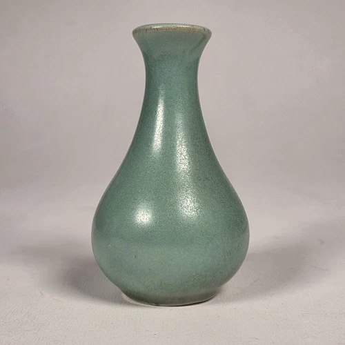 Red Wing Rumrill Art Pottery 3½” Mini Vase #326 Novelties Group in Celadon Green