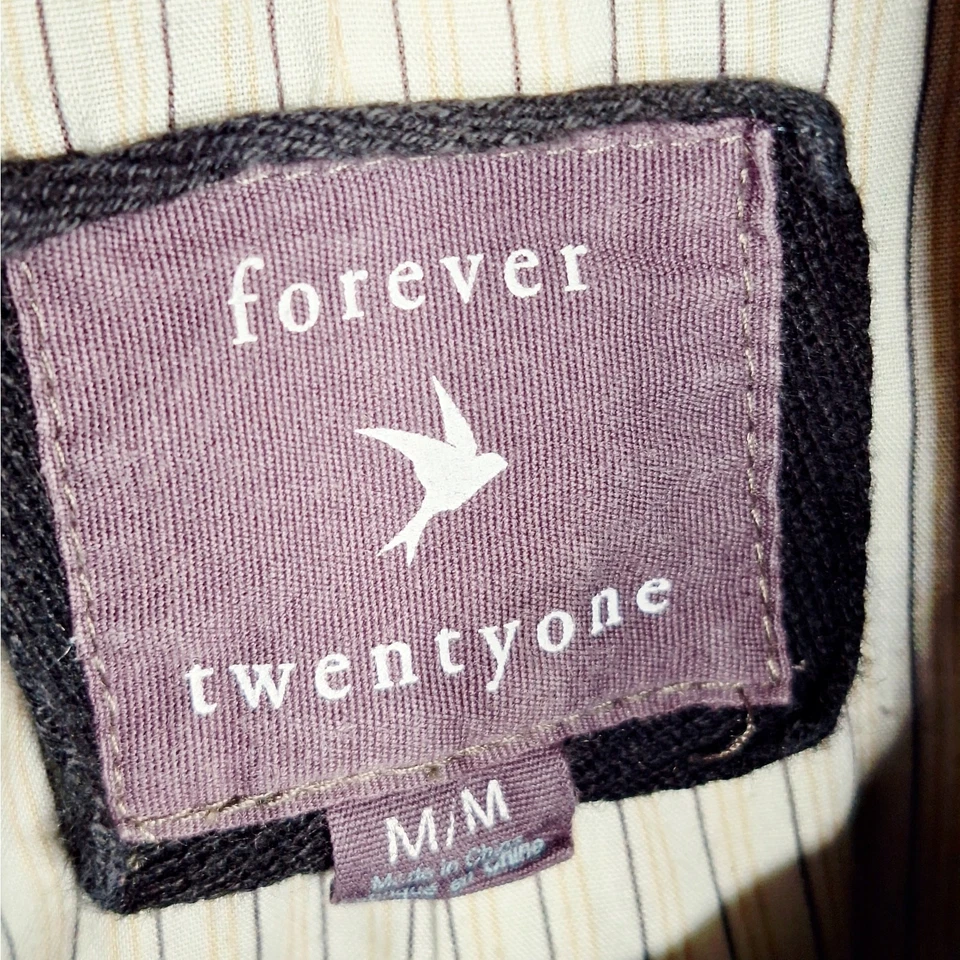 Jaqueta utilitária com capuz Y2K Bella Swan Twilight Forever21 carga média grunge - Imagem 4 de 4