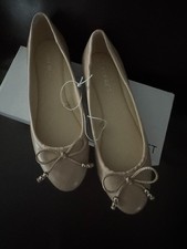 LADIES NINE WEST BALLET STYLE FLATS Size 9 listed as Light Natural color