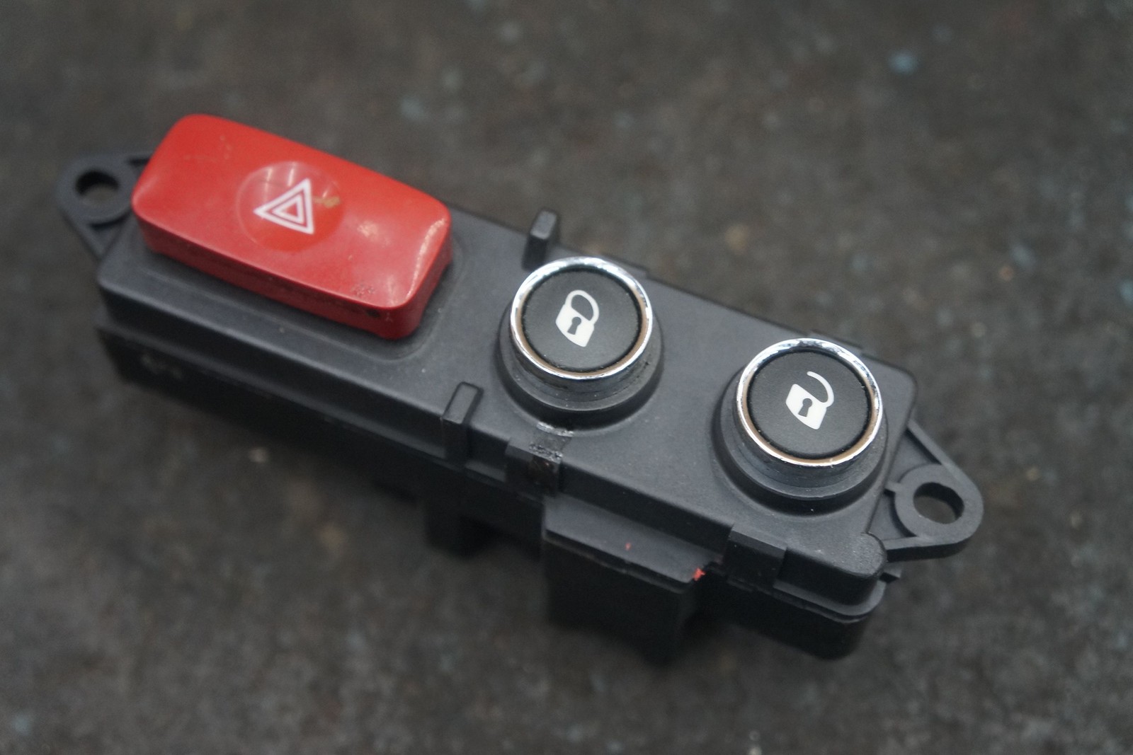 Dash Hazard Door Lock Switch 237803 OEM Maserati GranTurismo 2009