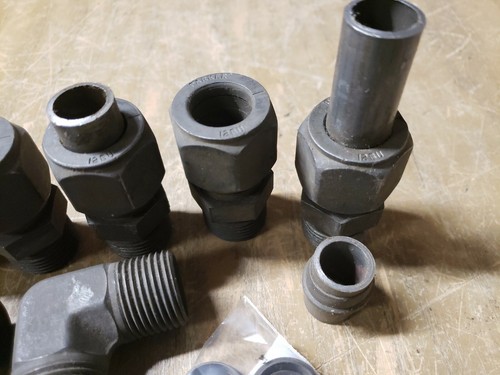 Paratia a compressione Parker 12BU, gomito, bulloni e dadi 1J-2970-F8 - Foto 6 di 6