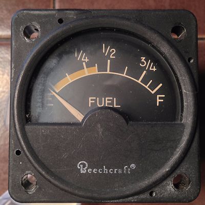 Beechcraft Fuel Quantity Indicator bpn 58-380051-11,  A-1158-11 Hickok,  sn 1166
