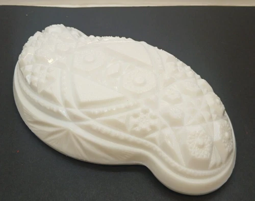 Vintage Anchor Hocking White Milk Glass 'Early American Prescut' Nut Dish