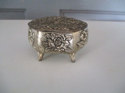 2.5'' 4 Footed Metal Trinket Box Floral Red Lining Hinged Lid Japan