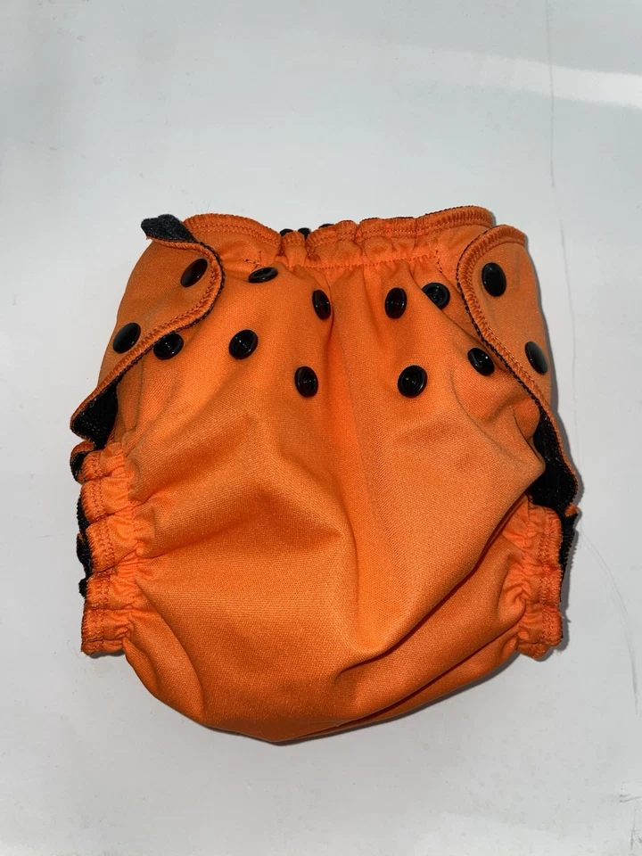 Fralda de bolso Apple bochechas tamanho 2 sem forro interno laranja com preto Halloween - Imagem 2 de 4